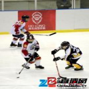 中国首届少儿冰球大奖赛闭幕 齐齐哈尔代表队夺冠