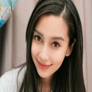 baby产后晒自拍 期待儿女双全