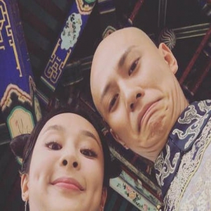 秦俊杰杨紫甜蜜公开恋情：我可能找了个假女友