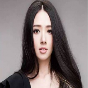 获赞“郭仙儿” 郭碧婷纽约看秀与川普二女儿热聊