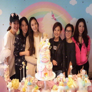 吴佩慈为3岁女儿庆生 梁静茹大S阿雅齐到贺