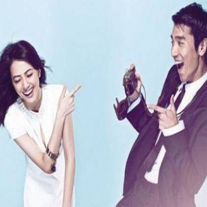 看老公和杨幂“大尺度亲密”，高圆圆竟无动于衷…