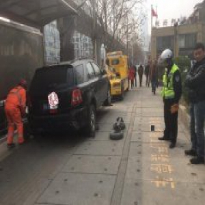 湖北A牌车辆身背487条违法记录 车主销声匿迹