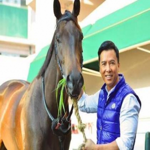 甄子丹连任打呲大使 谈赛马精神鼓励正能量