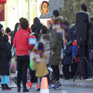 黄磊老婆怀三胎算什么，这些明星都有三个娃