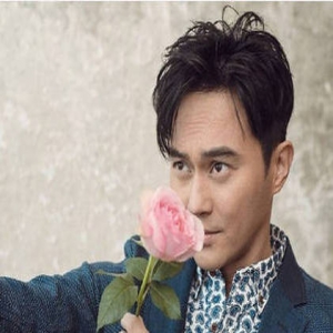 手滑？张智霖点赞东莞色情业变化微博