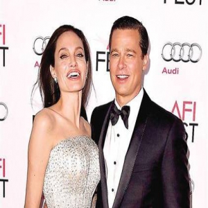 离婚后首发声！朱莉喊话皮特：我们是永远的家人