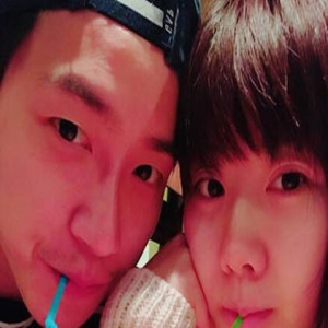 福原爱深夜为老公庆生 共饮合影甜蜜温馨