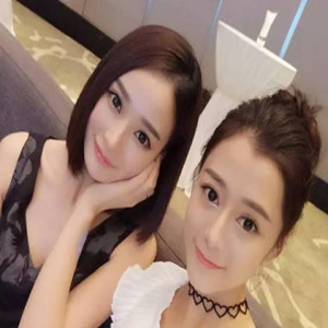 杨幂替身不仅自己撞脸，还有个神似热巴的闺蜜