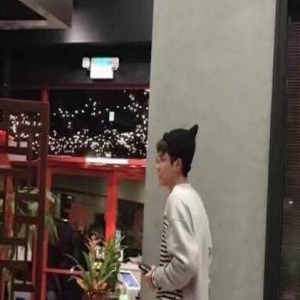 吴亦凡对火锅情有独钟？每到一个地方都要吃