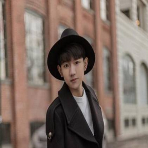 王源经纪公司发声明：否认恋爱、购买冒牌等虚假传闻