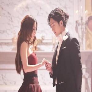 《美女与野兽》曝主题曲MV Hebe井柏然赴真爱之约