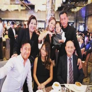 澳门大亨正宫晒全家福 这回小三彻底败了(图)