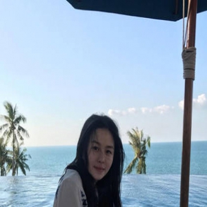 邱淑贞爱女有颜有才！晒素描照画技精湛