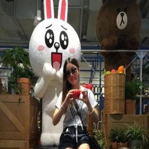 都说女儿像爸爸？但孟非20岁女儿可漂亮多了