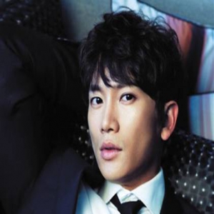 池晟自曝有“老干部”属性 出道前曾睡公园长椅