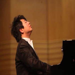 郎朗被问感情“比较困难” 爱操心的妈妈也叹气