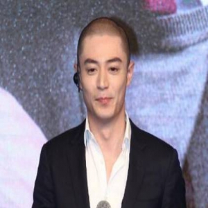 霍建华称老婆带孩子很辛苦 支持胡歌出国留学