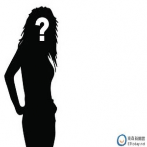 嫩模被曝曾进导演浴室“满嘴泡沫” 称是去讨论剧本