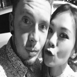 她是难得的唱作型女歌手，近日却被曝疑似分手