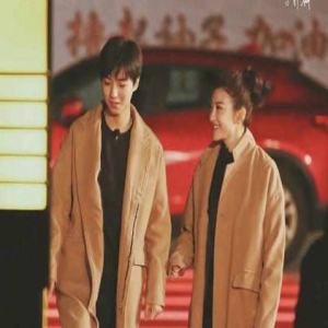 景甜背起了王俊凯！但小凯全程握紧小拳拳(图)