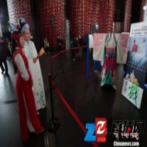 越剧名家茅威涛携“小百花”珍藏戏服亮相上海东方艺术中心