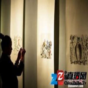 甘肃艺术家隐居六年潜心创作 携众弟子昆明“出山”