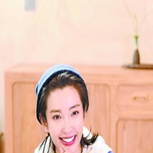 李冰冰自称“中国最贤惠女子” 跟任泉一起生火做饭
