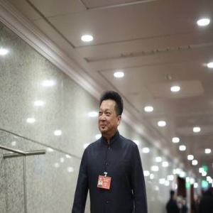 郁钧剑谈艺考：艺人霸屏靠一夜成名 鲜有科班出身