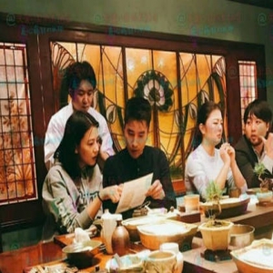 高圆圆赵又廷出游，连一起看手机都那么甜(图)