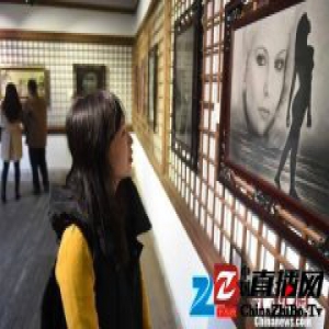 福建举办女性影雕工艺师作品展 展示惠安千年石雕文化