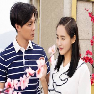 尹正张蓝心疑似恋情曝光，但她发微博是什么情况？