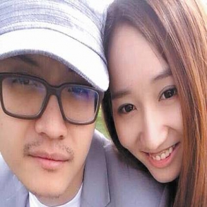 [独家]宋喆妻子杨慧叹放下过去 杨父：离婚案在办理