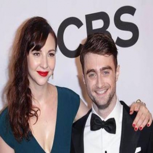 “哈利波特”丹尼尔再被曝结婚 回应：子虚乌有