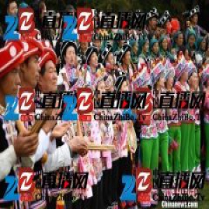 传承300余年天峰山歌会大理启幕 3万人演绎“情天歌海”