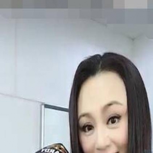 变脸了？曹颖带儿子直播却被网友吐槽“外星人”