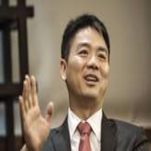 京东十年，刘强东一人之下，内部权力的三次更迭