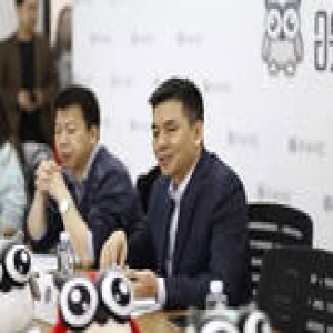 映客CEO：直播场场审，对主播要求细到扣子扣到第几颗