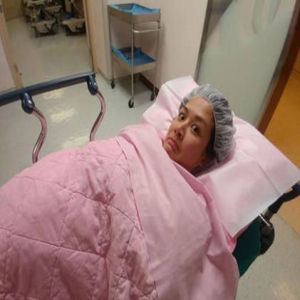 升级当妈！27岁香港女星卢颂之产七磅女宝宝