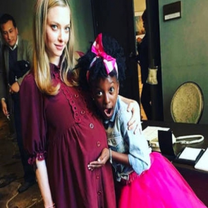 好莱坞再曝艳照门！31岁怀孕女星与前男友照曝光