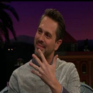 女星阿曼达结婚了！丈夫节目中秀婚戒自曝喜讯