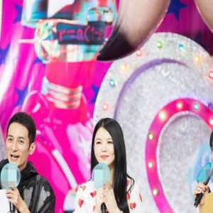 李湘录节目竟然变瘦，穿少女连衣裙显得好俏皮(图)