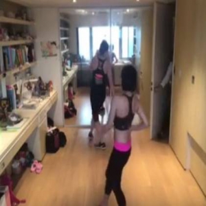 小S家中对镜辣舞 老公开门闯入竟是这副表情(图)