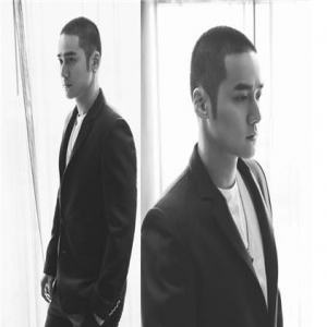 蒋劲夫出席活动寸头显利落 遭发际线抢镜