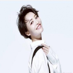 女杨洋宣布改名杨菲洋：未来请多关照