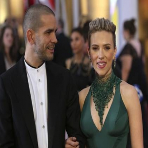 好莱坞女星斯嘉丽·约翰逊称后悔了：怕孤独才结婚