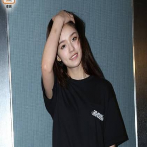 林允自曝常“骚扰”周星驰：他越来越喜欢夸我