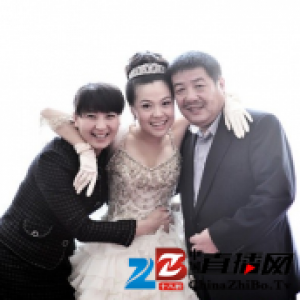 闫学晶的老公和儿子照片曝光 图揭闫学晶的家庭背景资料