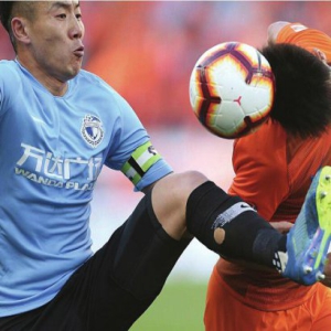 赛季首败，应该怪谁？鲁能屡失良机 主场0:1不敌一方