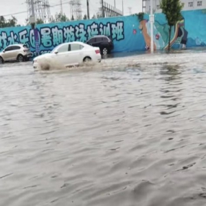 雨水“淹没”朋友圈，这些照片满满的感动